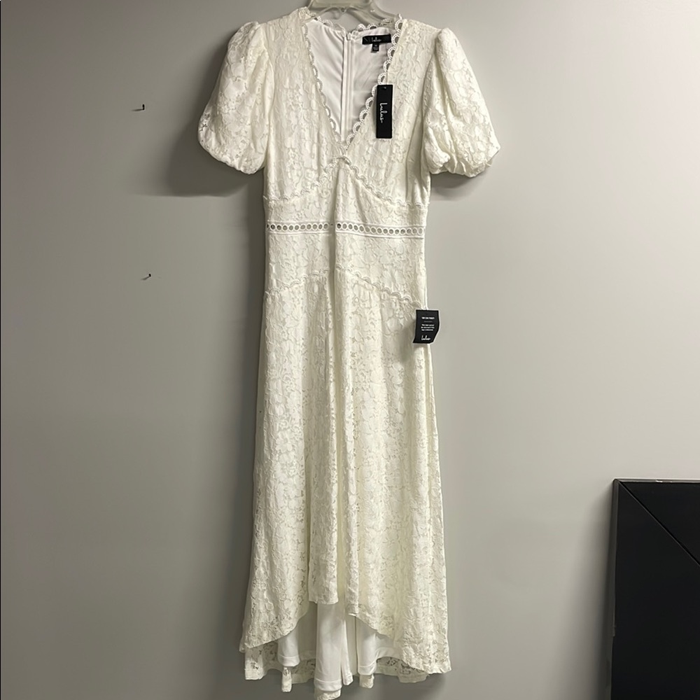 Elegant White Lace Dress